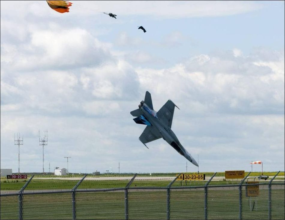 F18 crash in Canada